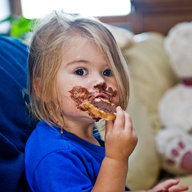 Kind ist Nutellabrot