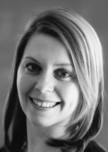 Portraitfoto Birgit Linhart