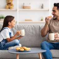 Vaterredet mit Tochter