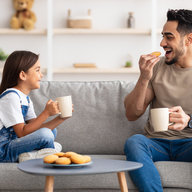 Vaterredet mit Tochter