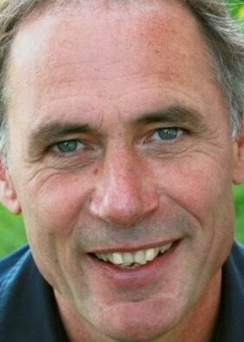 Portraitfoto Herbert Renz-Polster