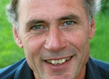 Portraitfoto Herbert Renz-Polster