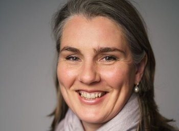 Portraitfoto Jeanette Karbig