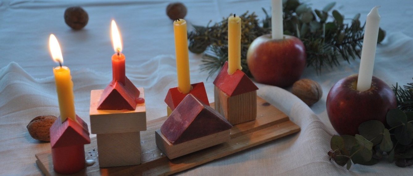 Kerzen im Dunkel Advent