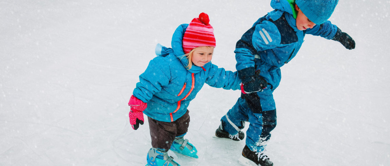 Kinder eislaufen